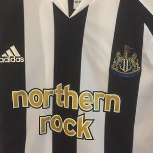 New castle united soccer jersey.